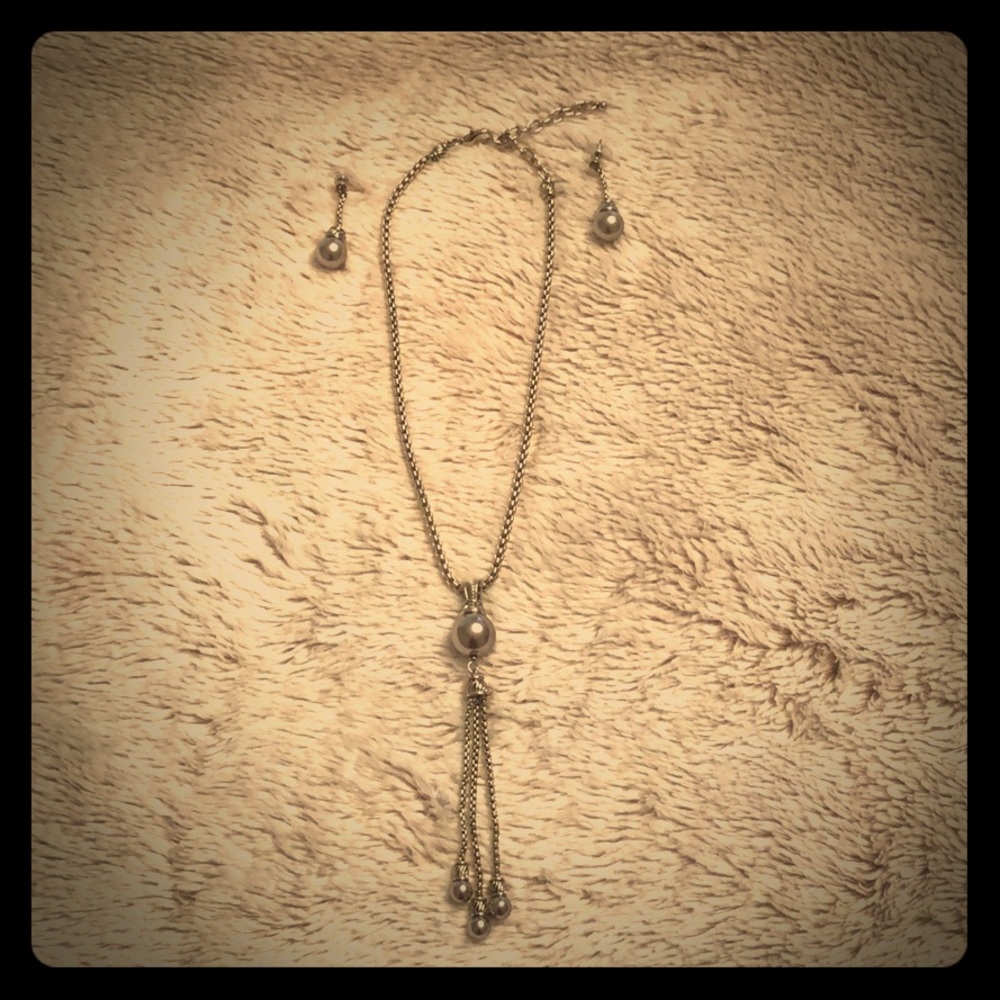 Silver with Gray Pearls Y Necklace & Earrings
